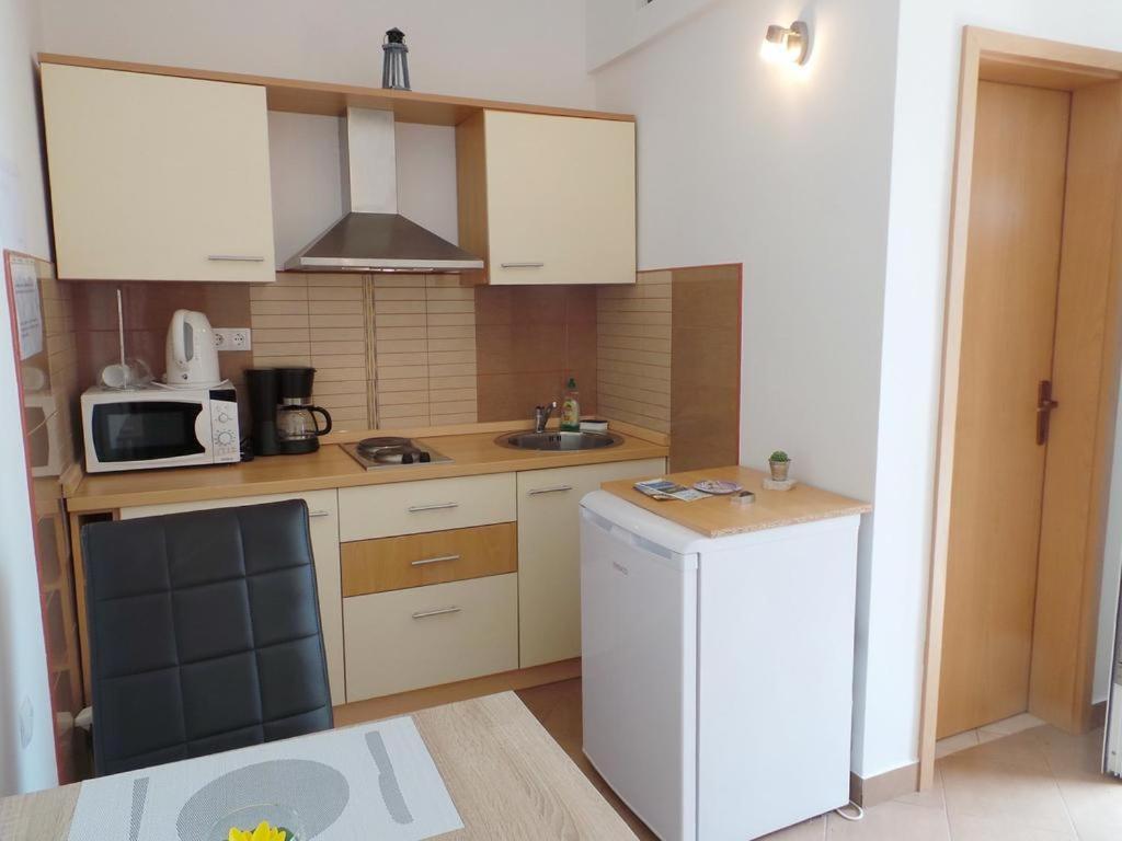 Marino Apartment Seget Vranjica Bagian luar foto